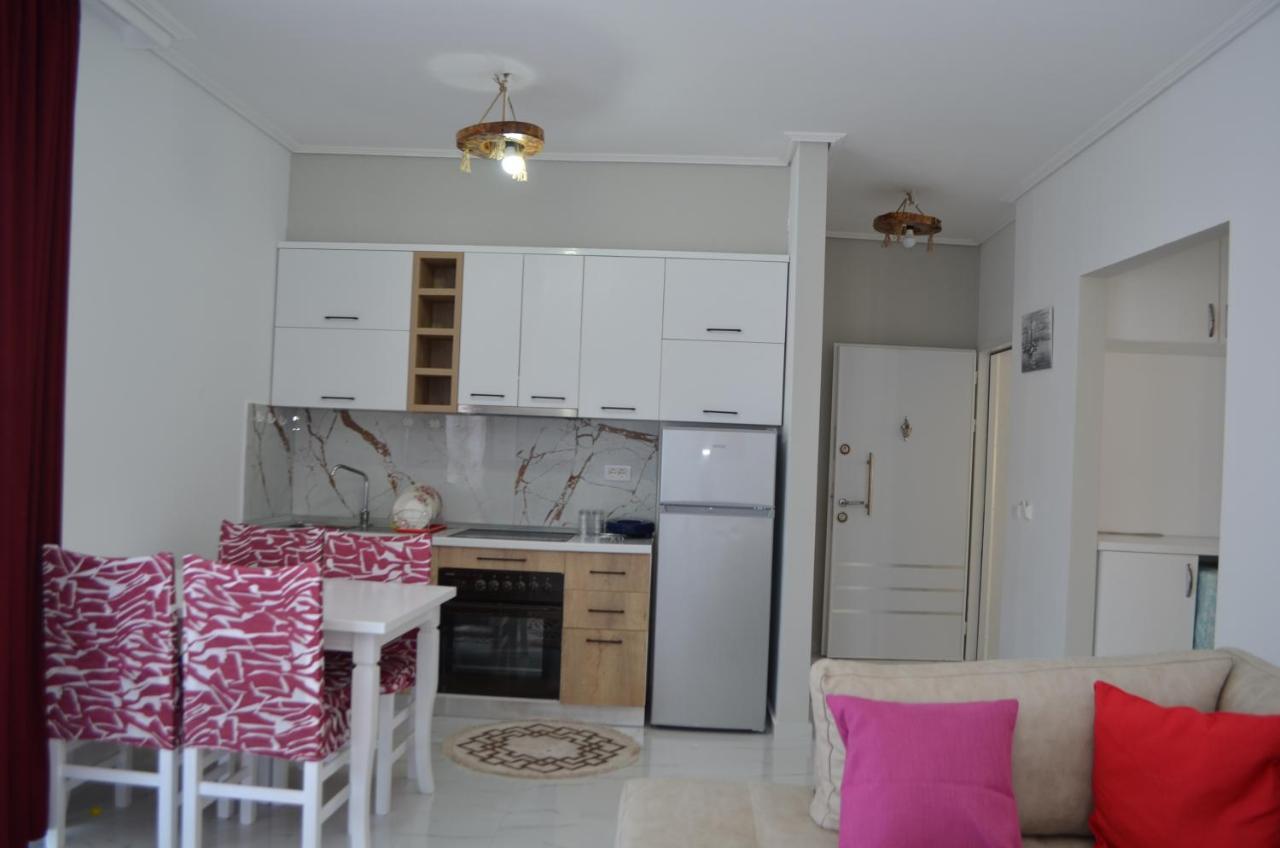 Akil Apartments Sarandë Exterior foto