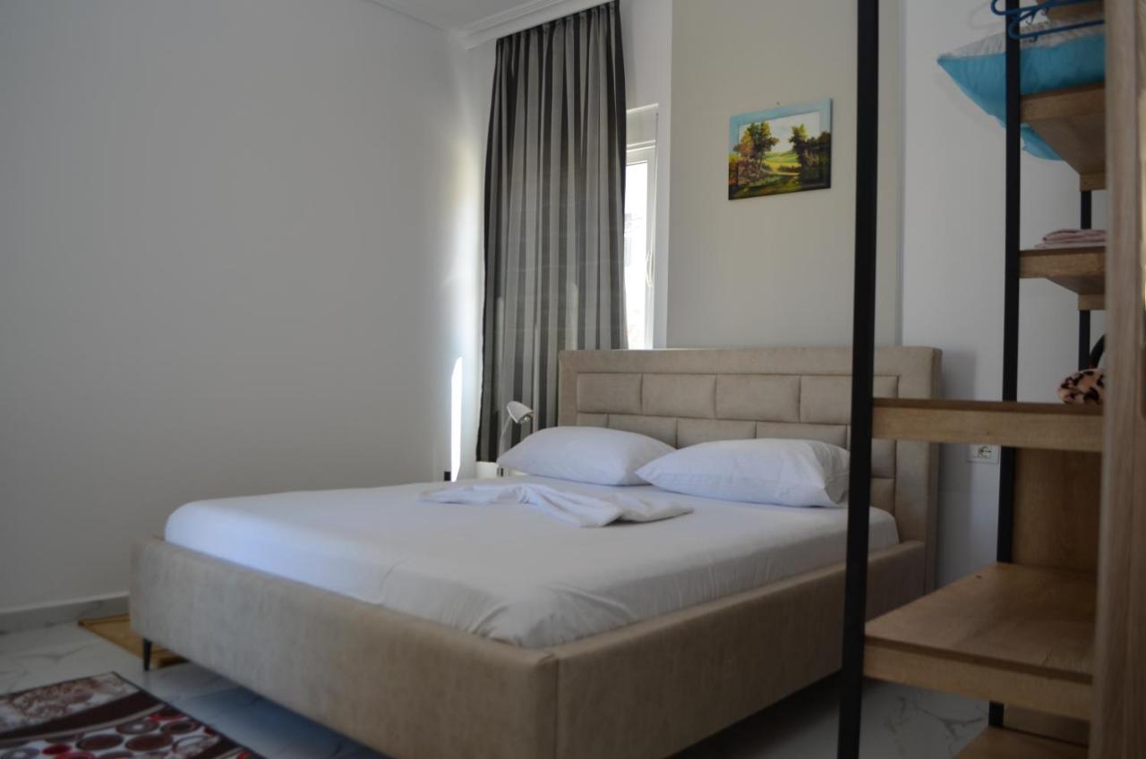 Akil Apartments Sarandë Exterior foto