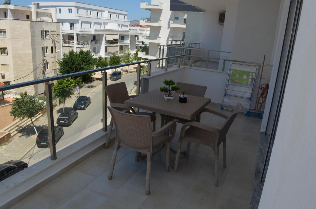 Akil Apartments Sarandë Exterior foto