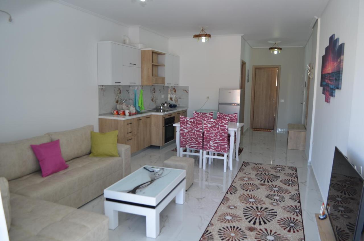 Akil Apartments Sarandë Exterior foto