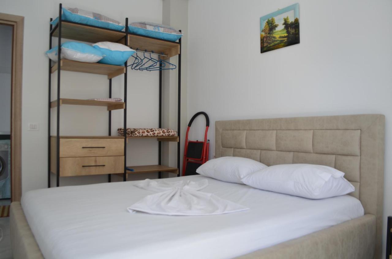 Akil Apartments Sarandë Exterior foto