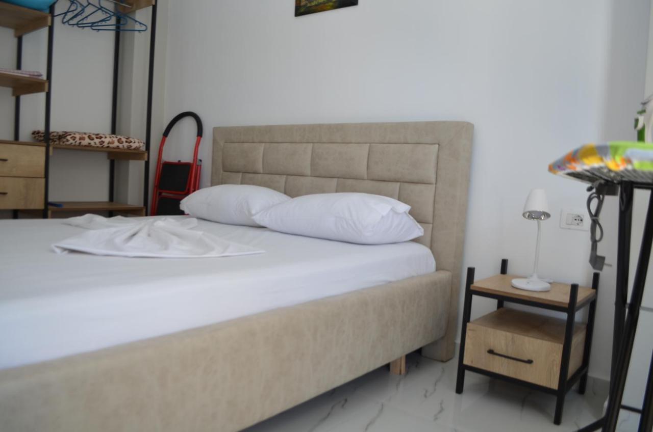 Akil Apartments Sarandë Exterior foto