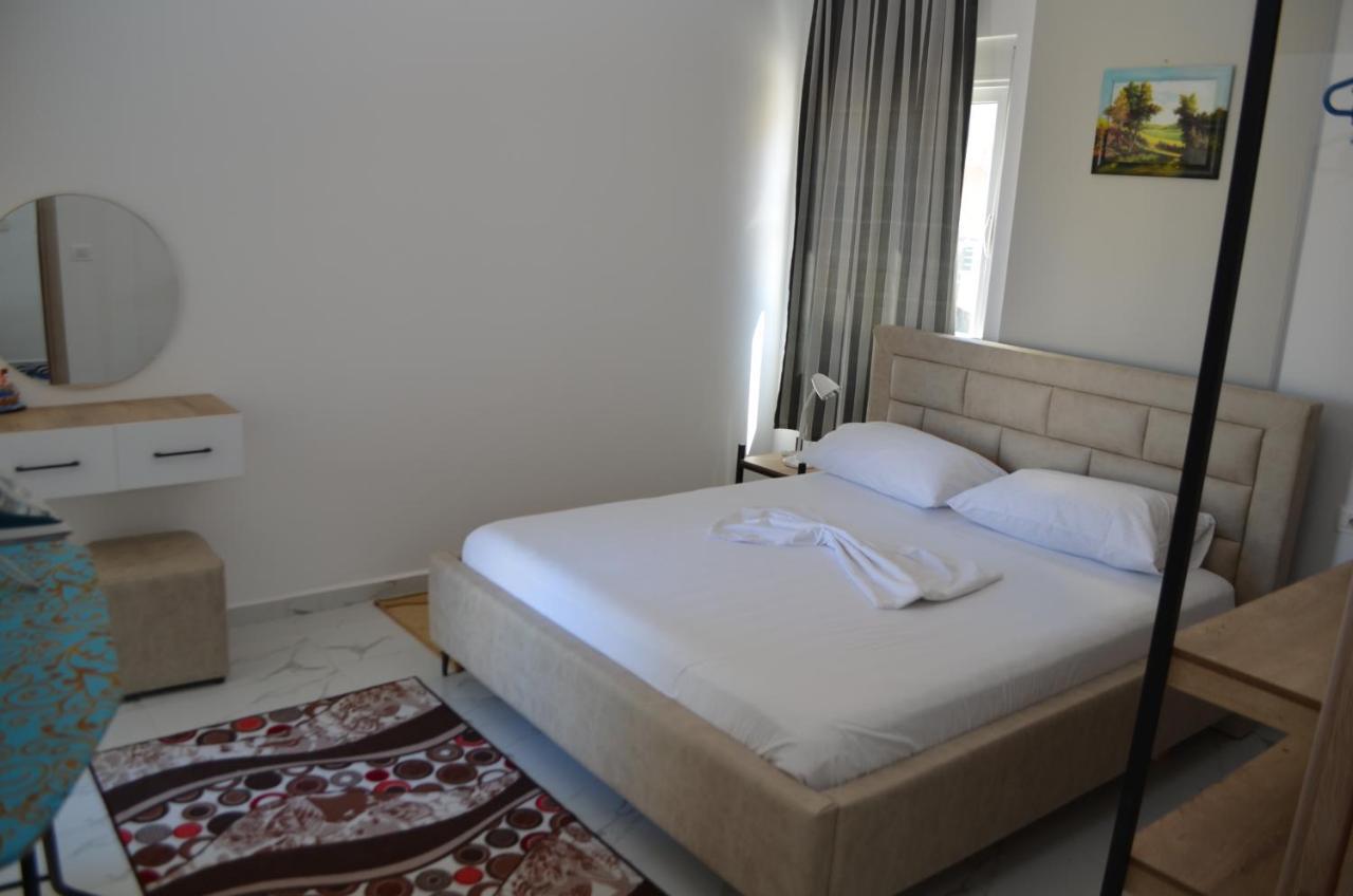 Akil Apartments Sarandë Exterior foto